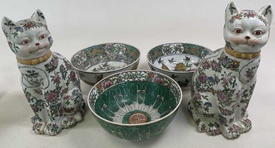 Lot 290 - Three Oriental style bowls, two bowls...