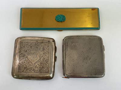 Lot 550 - A George V hallmarked silver cigarette case of...