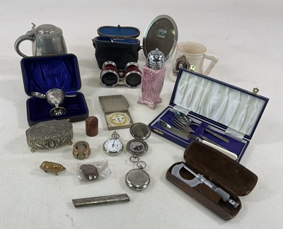 Lot 57 - A group of collectors' items including a...