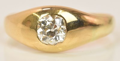 Lot 577 - A gentleman's 18ct yellow gold signet ring,...