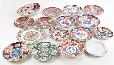 Lot 1161 - A collection of 19th century and modern Imari...