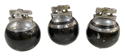 Lot 362 - RONSON; three snooker ball lighters (3).