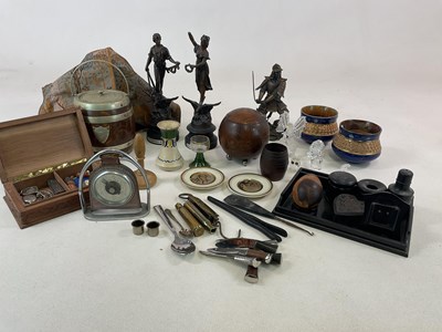 Lot 61 - A group of collectors' items including a bust...