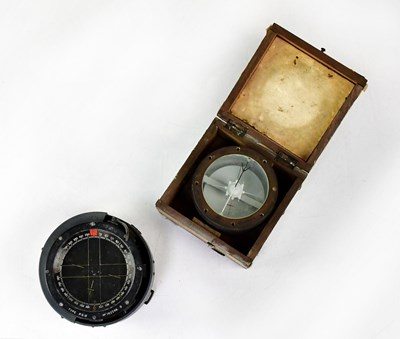 Lot 454 - A WWII Bombsight "D", numbered 6E/ 276, No....