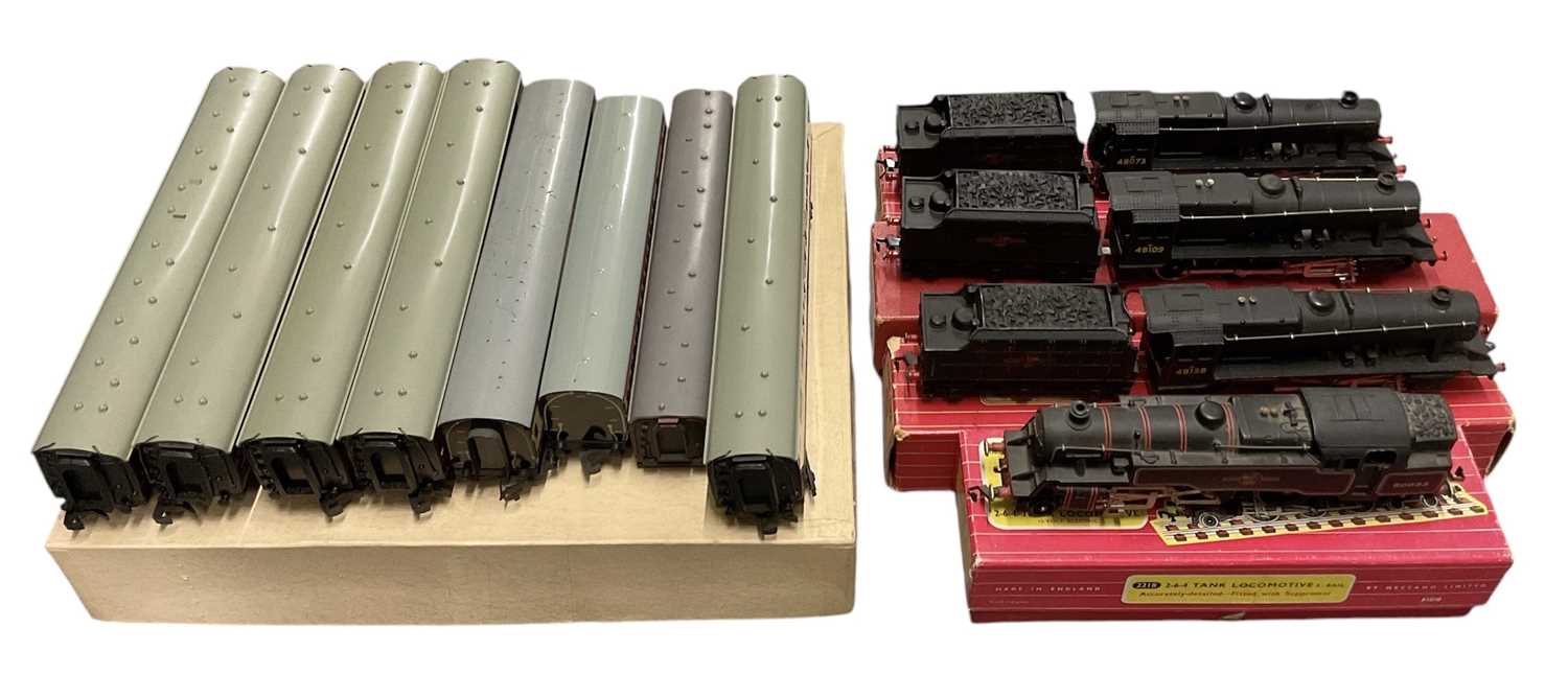 Lot 501 - HORNBY; a OO gauge British Railways 80033...