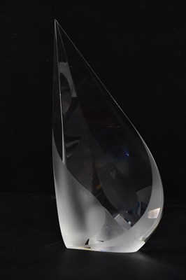 Lot 91 - CHRISTOPHER RIES; a contemporary art glass...