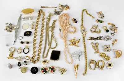 Lot 977 - A quantity of costume jewellery to include...