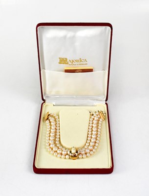 Lot 915 - A Majorica simulated pearl choker necklace of...