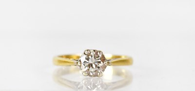 Lot 819 - An 18ct gold diamond solitaire ring, approx...