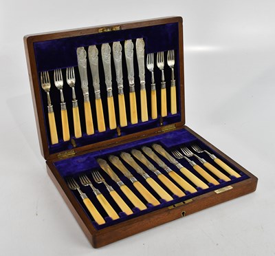 Lot 192 - JOHN SANDERSON; an oak cased set of Edward VII...