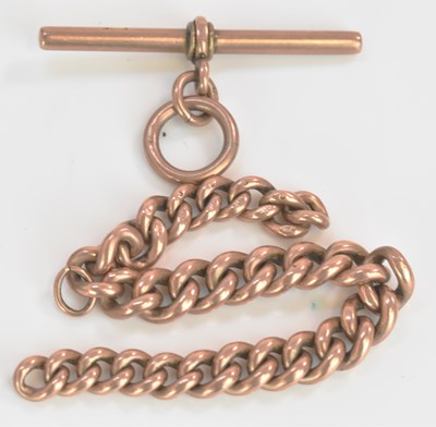 Lot 548 - A 9ct rose gold short section of chain and a T-...