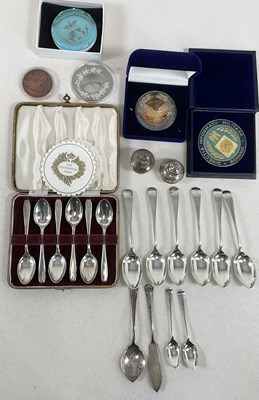 Lot 477 - A cased set of six Elizabeth II hallmarked...