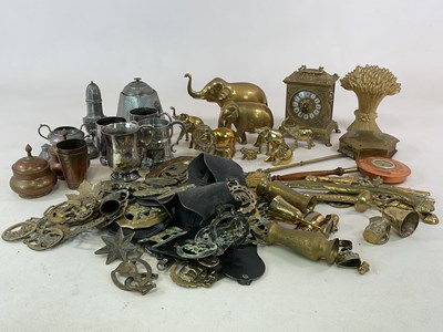 Lot 146 - A quantity of metalware including decorative...