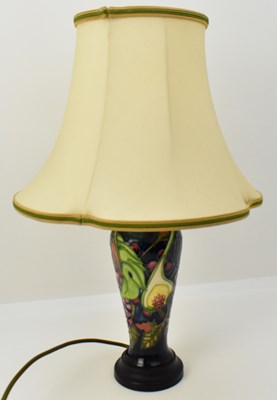 Lot 123 - MOORCROFT; a modern 'Queen's Choice' pattern...