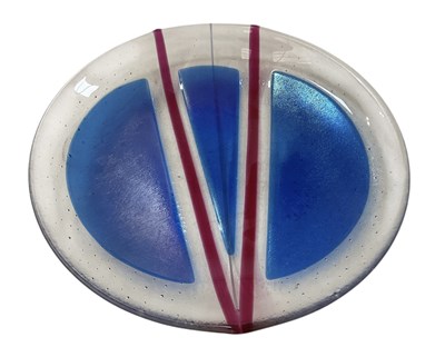 Lot 597 - PAM ARMITAGE; an art glass dish, 'Bull's Eye',...