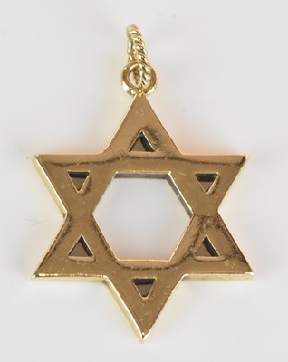 Lot 598 - A 9ct yellow gold Star of David pendant,...