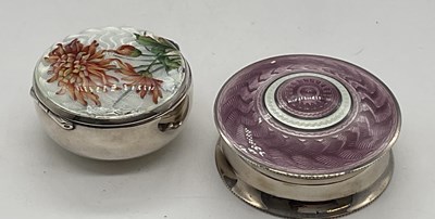 Lot 469 - A George V hallmarked silver and pale lilac...