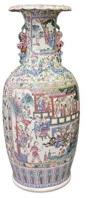 Lot 1000 - A large 19th century Chinese Canton Famille...