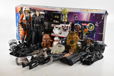 Lot 12 - STAR WARS; a collection of Stars Wars models,...