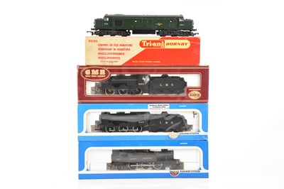 Lot 1043 - AIRFIX; a collection of three OO gauge...