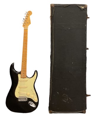 Lot 495 - IN THE STYLE OF FENDER; a Stratocaster...