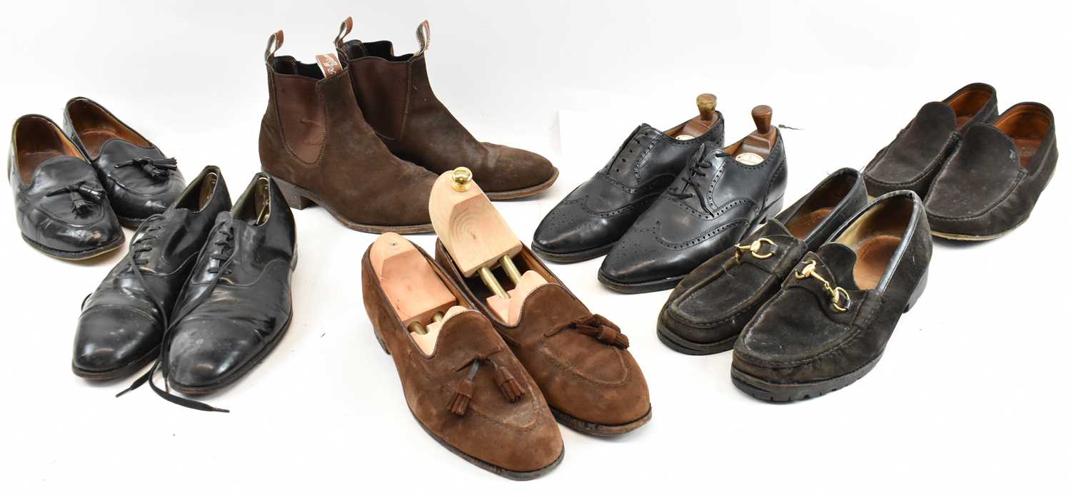 Lot 464 - Seven pairs of men's shoes, loafers, Chelsea...