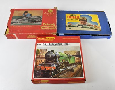 Lot 1016 - HORNBY; an R.508. Flying Scotsman train set,...