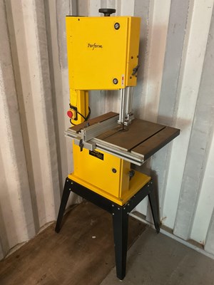 Lot 738 - PERFORM; a 170mm band saw.