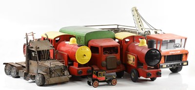 Lot 113 - A collection of model vehicles including two...