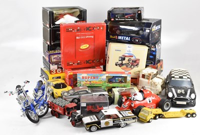 Lot 98 - A collection of die-cast and model vehicles...