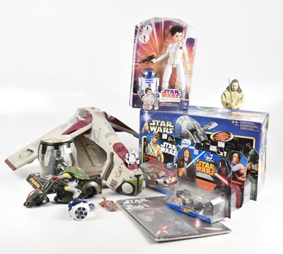 Lot 16 - STAR WARS; a collection of Star Wars toys, to...