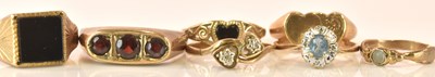 Lot 527 - Seven 9ct yellow gold rings, three a/f,...