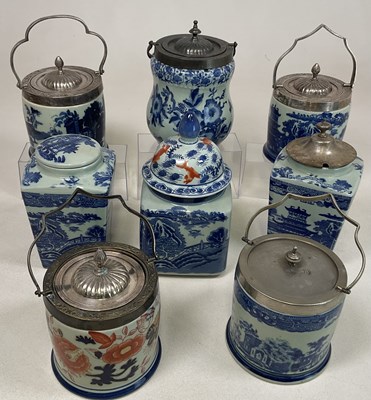 Lot 222 - A collection of blue and white ironstone...