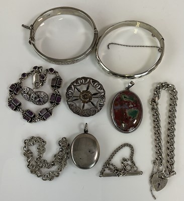 Lot 585 - A group of silver jewellery including a...