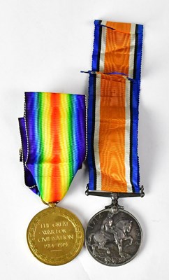 Lot 706 - A WWI medal duo awarded to 2854 Pte. E. Barnes...