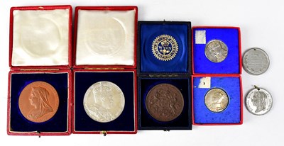 Lot 709 - Five cased coronation-themed medals, to...