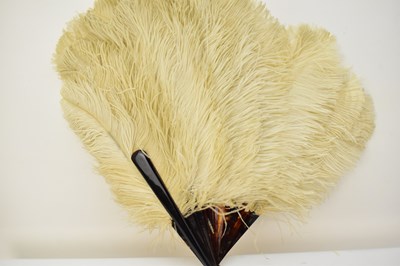 Lot 615 - Twelve vintage and antique fans of various...
