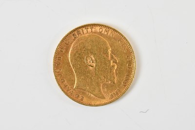 Lot 690 - An Edward VII full sovereign, 1904.