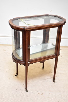 Lot 288 - An Edwardian inlaid mahogany bijouterie table...