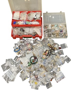 Lot 901 - A large quantity of assorted costume jewellery...