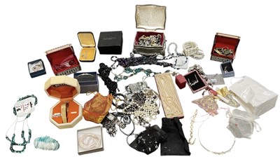 Lot 905 - A large quantity of costume jewellery...