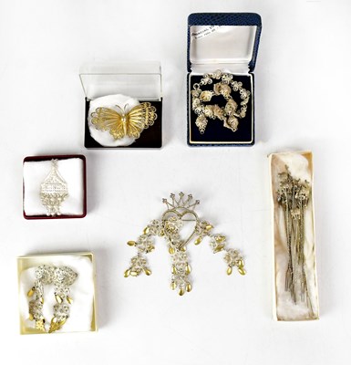 Lot 1107 - Norwegian jewellery comprising an 830 grade...