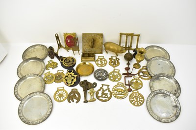 Lot 802 - Various collectable brassware including small...