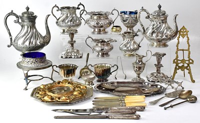 Lot 897 - A quantity of silver plated ware, to include a...