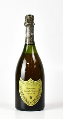 Lot 470 - CHAMPAGNE; a bottle of Moët et Chandon à...