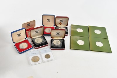 Lot 587 - A collection of Elizabeth II proof coins,...