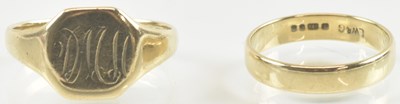 Lot 875 - A 9ct yellow gold signet ring, size U, and a...