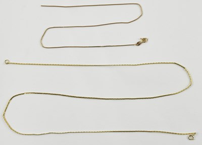 Lot 896 - A 9ct yellow gold fine link necklace, length...