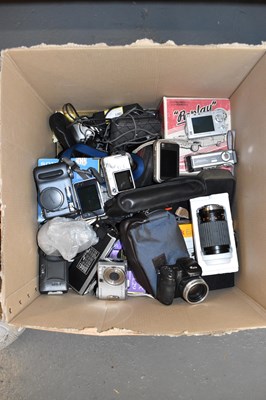 Lot 345 - A large quantity of digital and vintage...