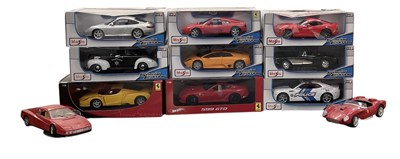 Lot 539 - A collection of nine large boxed model...